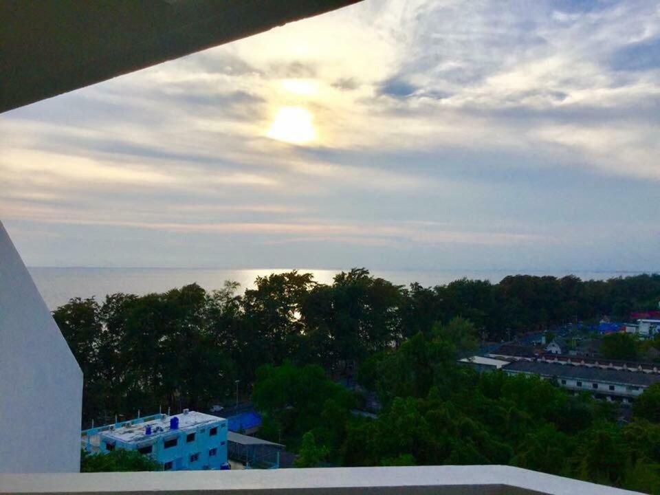 Rayong Condochain 325 Ban Phe Extérieur photo